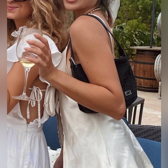 Fendi mini bag shoulder bag. Fits phones - Picture 8 of 9